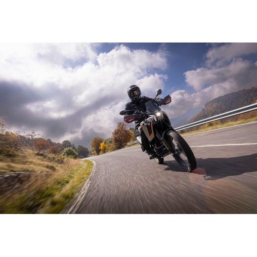 NOVINKA!!! BENELLI BKX 125 ABS EURO5+