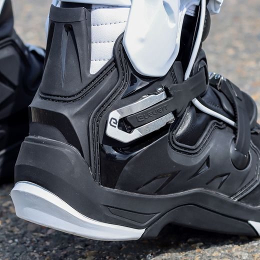 X LEGEND WHITE/BLACK