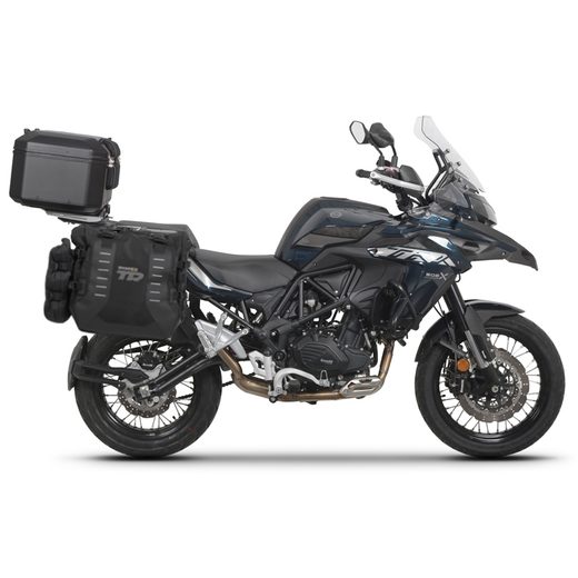 COMPLETE SET OF SHAD TERRA TR40 ADVENTURE SADDLEBAGS AND SHAD TERRA BLACK ALUMINIUM 55L TOPCASE, INCLUDING MOUNTING KIT SHAD BENELLI TRK 502 X 2022 -
