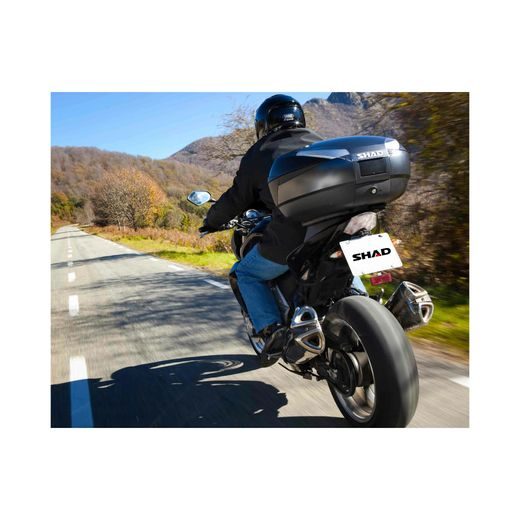VRCHNÝ KUFOR NA MOTORKU SHAD SH48 NOVÝ TITÁN VR. OPIERKY, KARBÓNOVÉHO VÍKA A ZÁMKOV PREMIUM LOCK