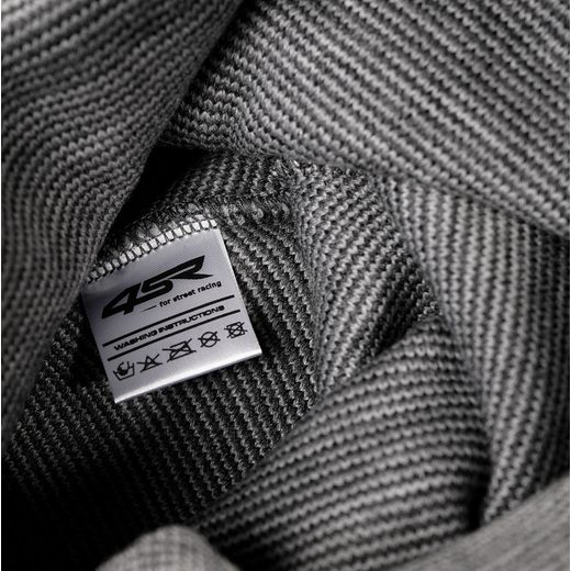 ZIMNÁ ČIAPKA S BRMBOLCOM