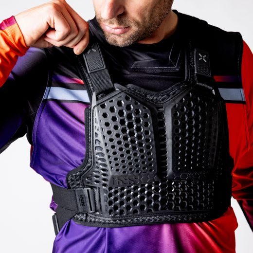 PULL-OVER UPPER BODY PROTECTIVE IXS HEX 482-510-3701 ČIERNA SM