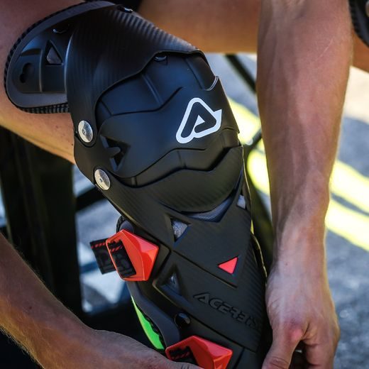 KNEE GUARD IMPACT EVO 3.0