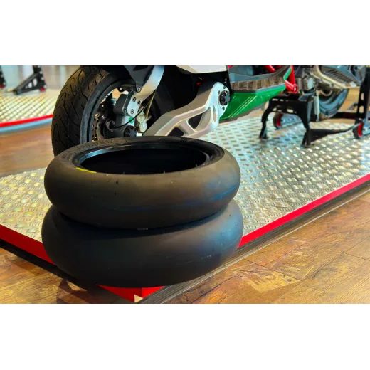 PMT RACING TIRE SET