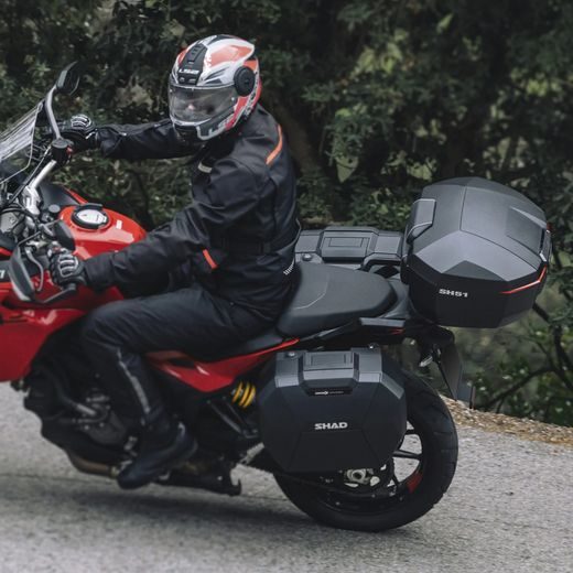 VRCHNÝ KUFOR NA MOTORKU SHAD SH51 D0B51106 KARBÓN