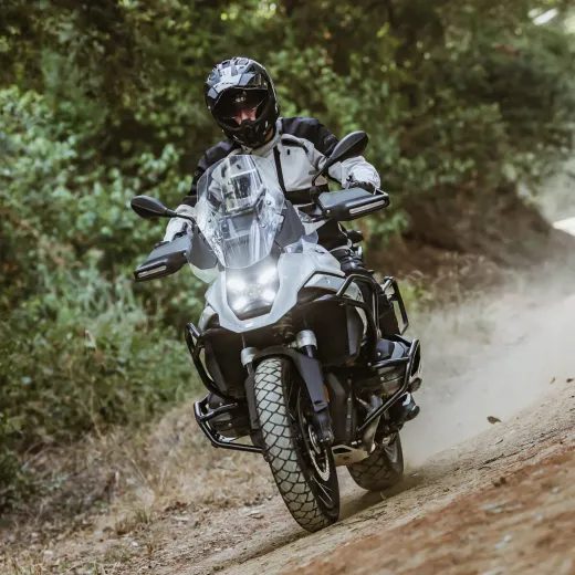 PADACÍ RÁMY SHAD W0RG14BSH VRCHNÍ ČERNÝ PRO BMW R 1300 GS 2024-2026