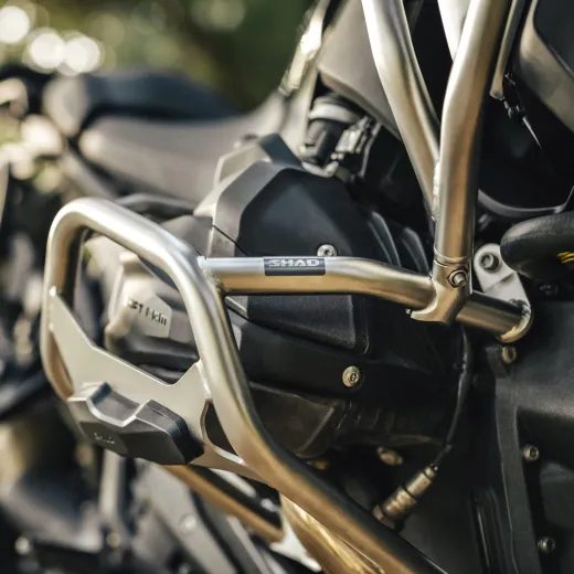 PADACÍ RÁMY SHAD W0RG14SSL SNÍŽENÍ STŘÍBRNÁ PRO BMW R 1300 GS 2024-2026