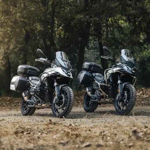 PADACÍ RÁMY SHAD W0RG14SSH VRCHNÍ STŘÍBRNÁ PRO BMW R 1300 GS 2024-2026