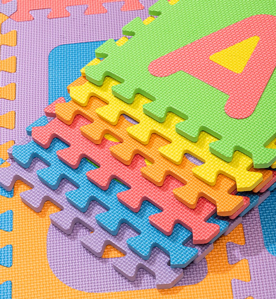 Puzzle podložka Sportago Easy-Lock 30x30x1 cm, 26 ks, písmená