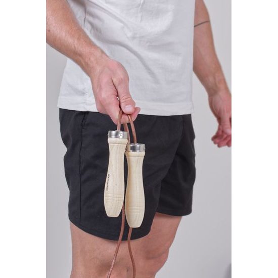 Kožené švihadlo Sportago Skippy s dřevěnými ručkami