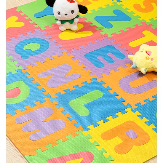 Puzzle podložka Sportago Easy-Lock 30x30x1 cm, 26 ks, písmená