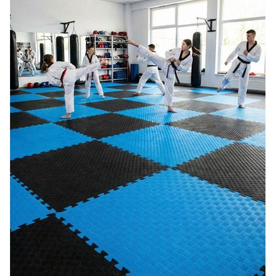 Sportago Tatami Taekwondo podložka 100x100cm čierno-modrá