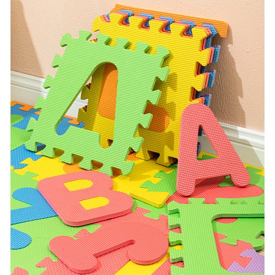 Puzzle podložka Sportago Easy-Lock 30x30x1 cm, 26 ks, písmená