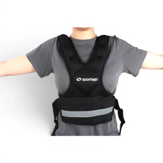 Sportago Vigor 20 kg oblečená na postave s rozpaženými rukami