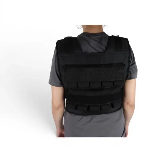 Sportago Fortis 20 kg oblečená na postave, pohľad zozadu