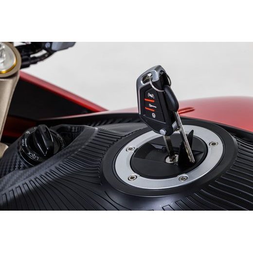 JD 750 BY JAWA RACING