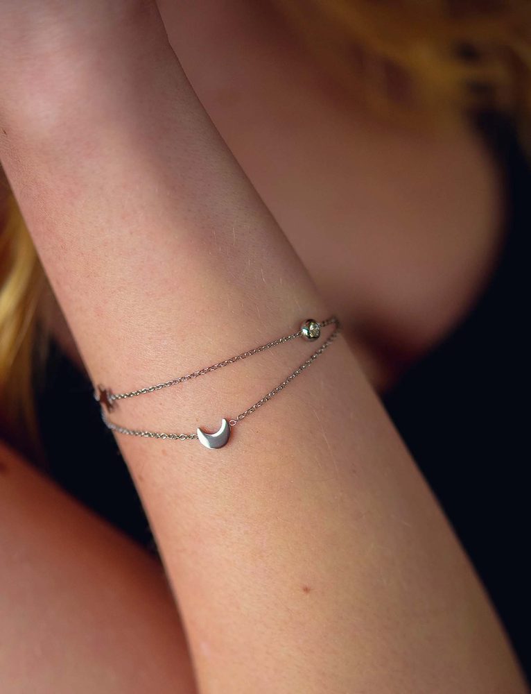 VUCH Infinity Silver Bracelet