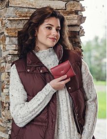 Nera Suede Wine