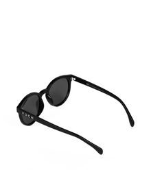 Elea V Black
