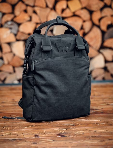 Lien Black