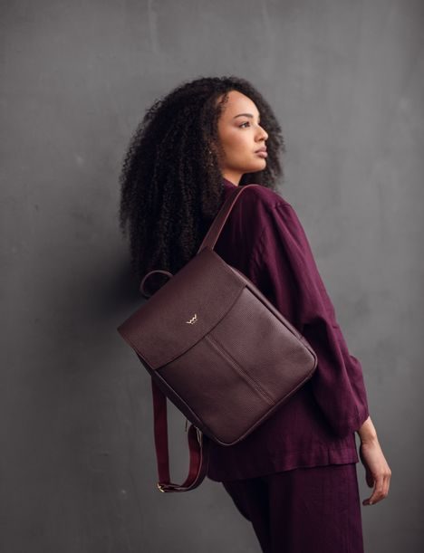 Evasion Grace Wine Red