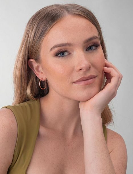 Yetta Middle Rose Gold Earrings