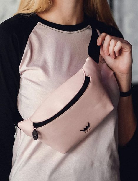 Leonora Pink
