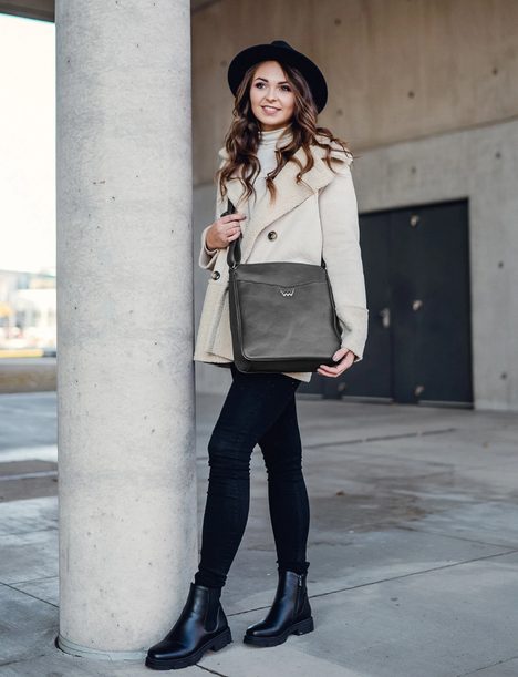 Neliss Grey