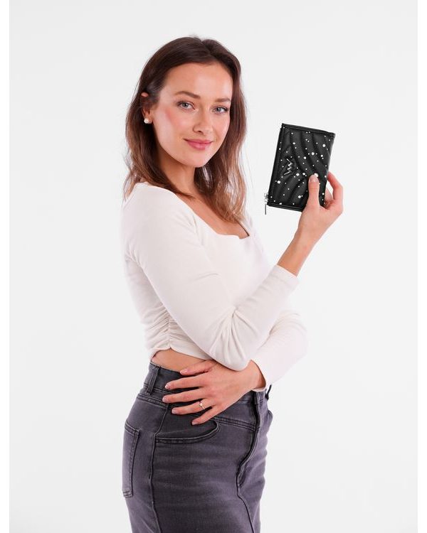 Faustina Black