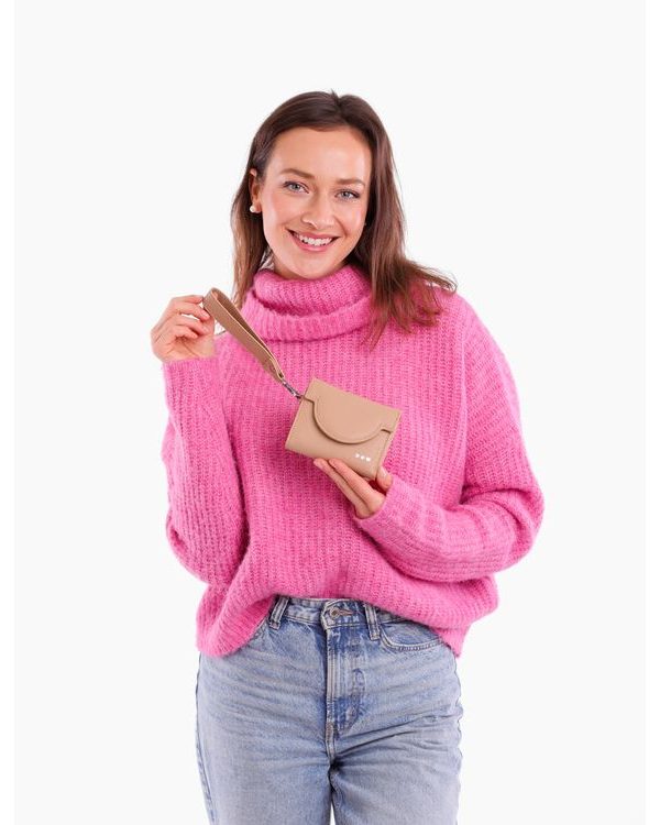 Femke Beige
