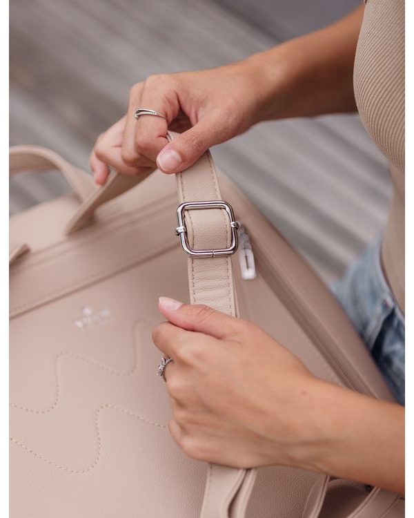 Joanna Beige