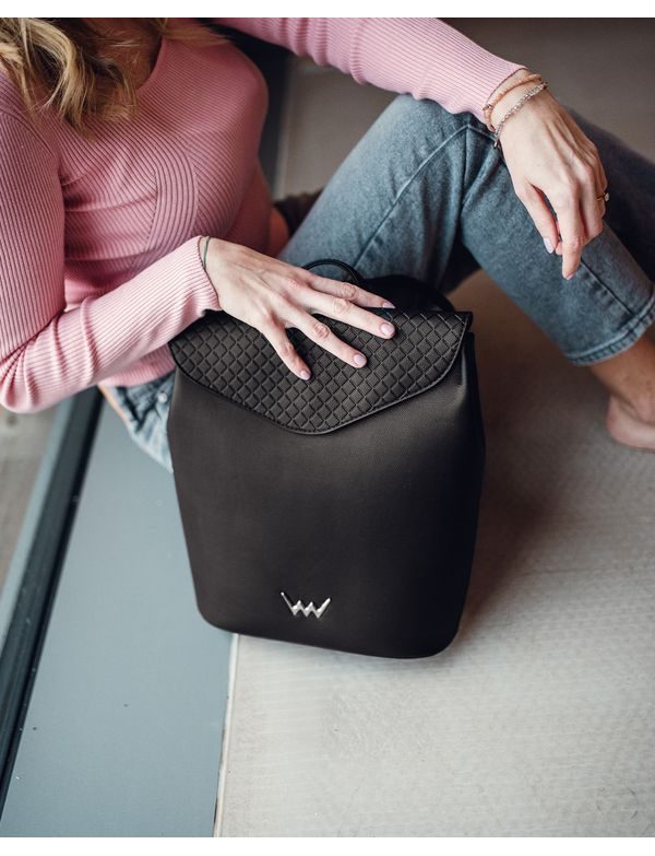 Joanna Diamond Black