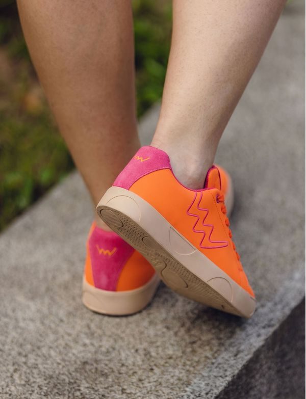 Dotty Classic Nectarine