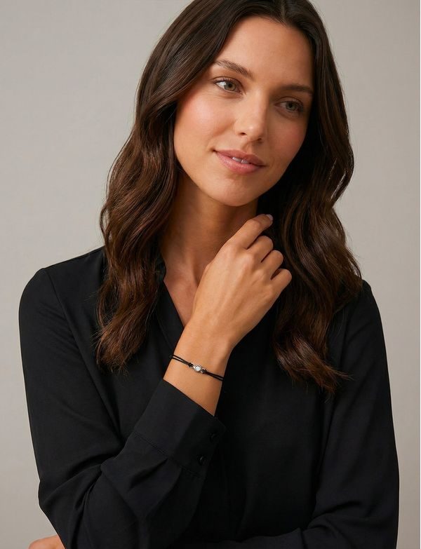 Ama Black Bracelet