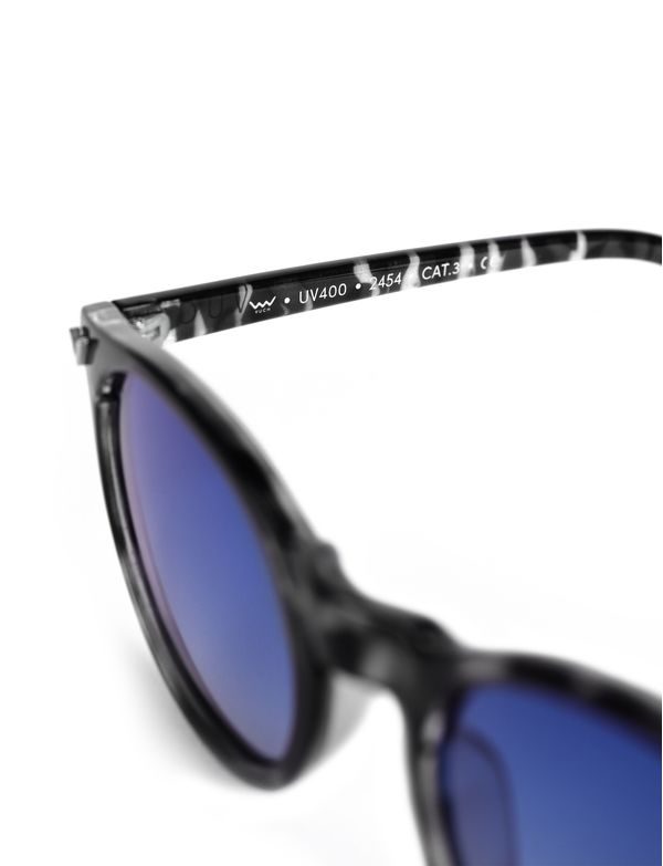 Carny Design Black