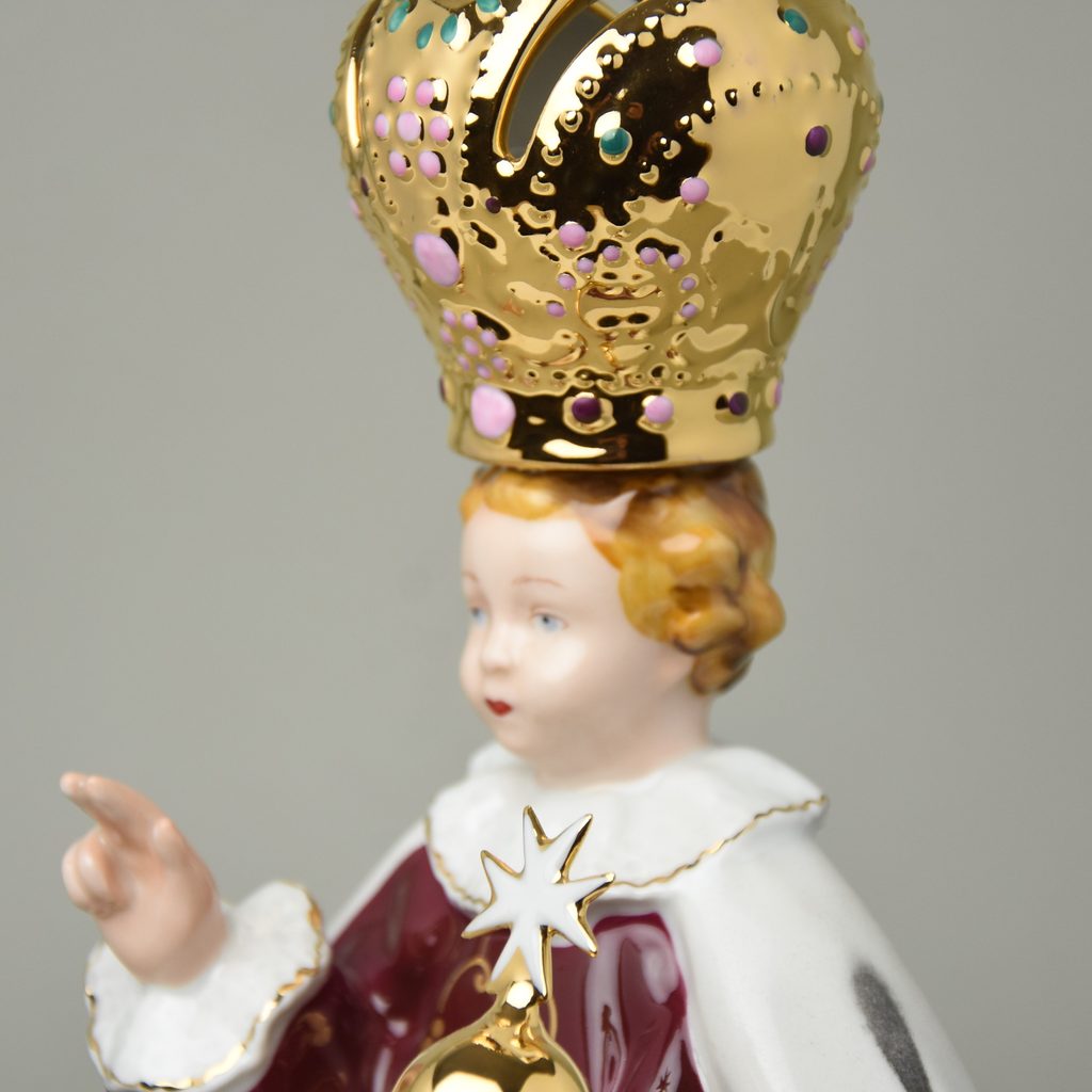 Prague Infant Jesus, mid size, 32,5 x 25 x 10,5 cm, decor Purpur