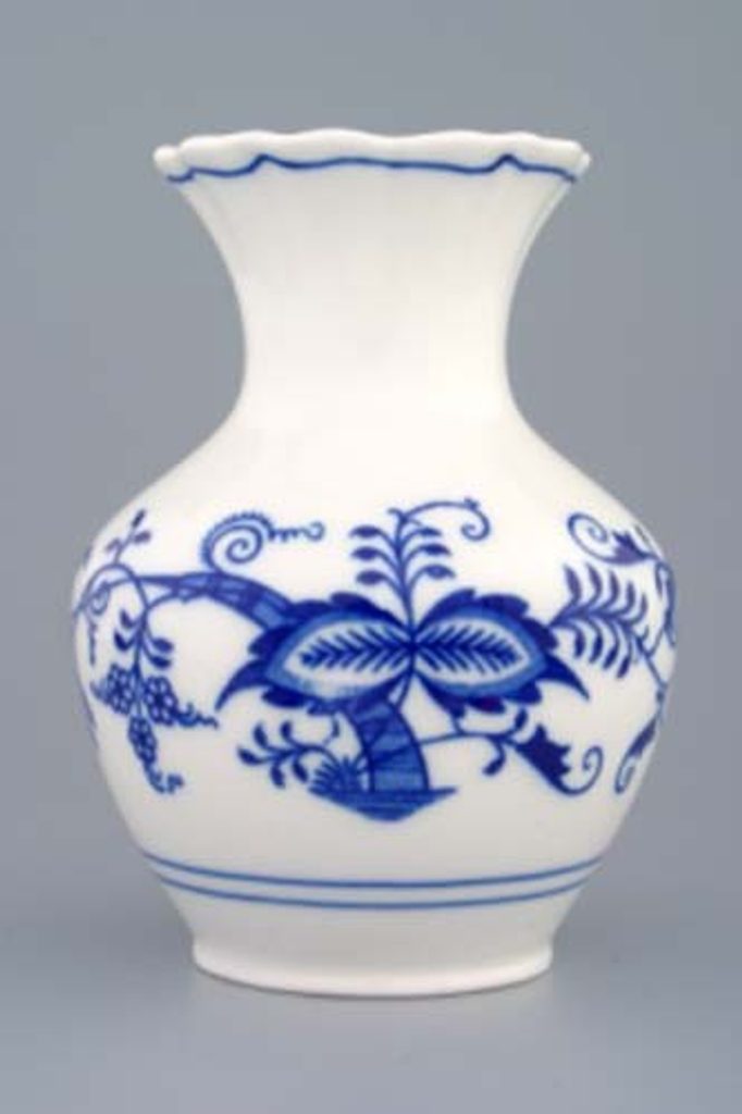 Váza 2544 13,5 cm, Cibulák, originální z Dubí - Cibulák (Blue Onion  pattern) - Vázy a košíky - Cibulák, originální z Dubí, Podle vzoru a  výrobců - Dumporcelanu.cz - český a evropský porcelán, sklo, příbory