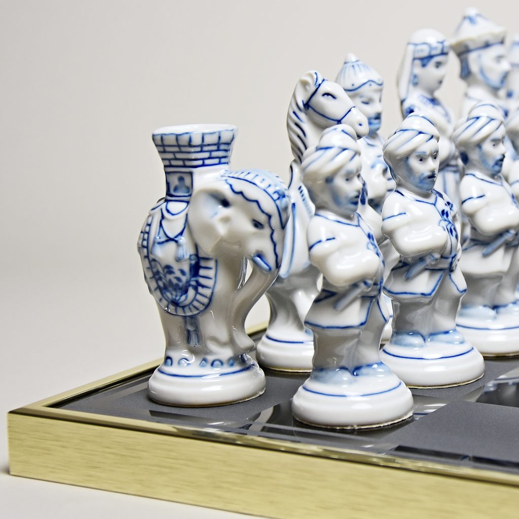 Porcelánové šachy, 41 cm, Cibulák, originální z Dubí - Cibulák (Blue Onion  pattern) - Figurky - Cibulák, originální z Dubí, Podle vzoru a výrobců -  Dumporcelanu.cz - český a evropský porcelán, sklo, příbory