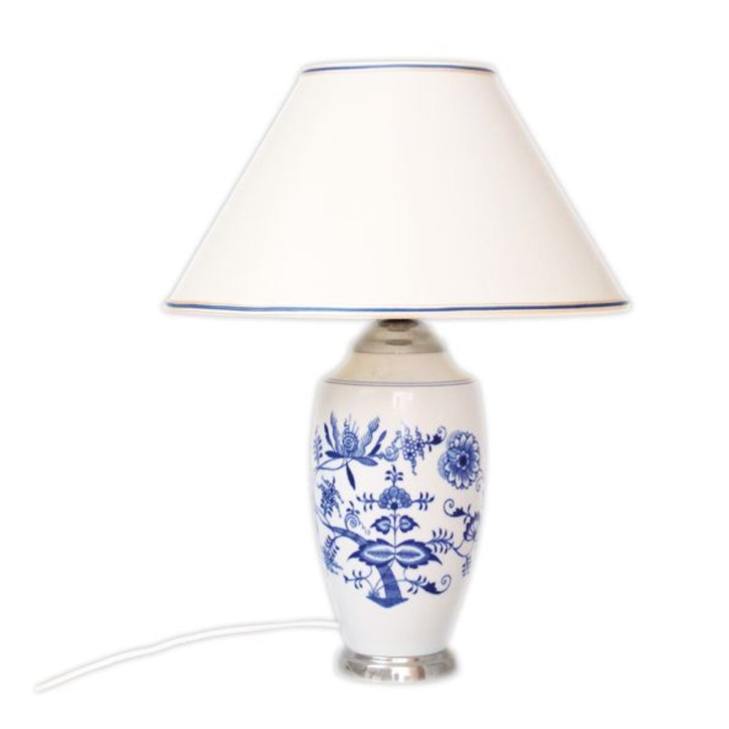 Lampa 1211 se stínítkem hladkým, Lampy a lustry, cibulák originální z Dubí  - Cibulák (Blue Onion pattern) - Lampy, svícny, svítidla - Cibulák,  originální z Dubí, Podle vzoru a výrobců - Dumporcelanu.cz -