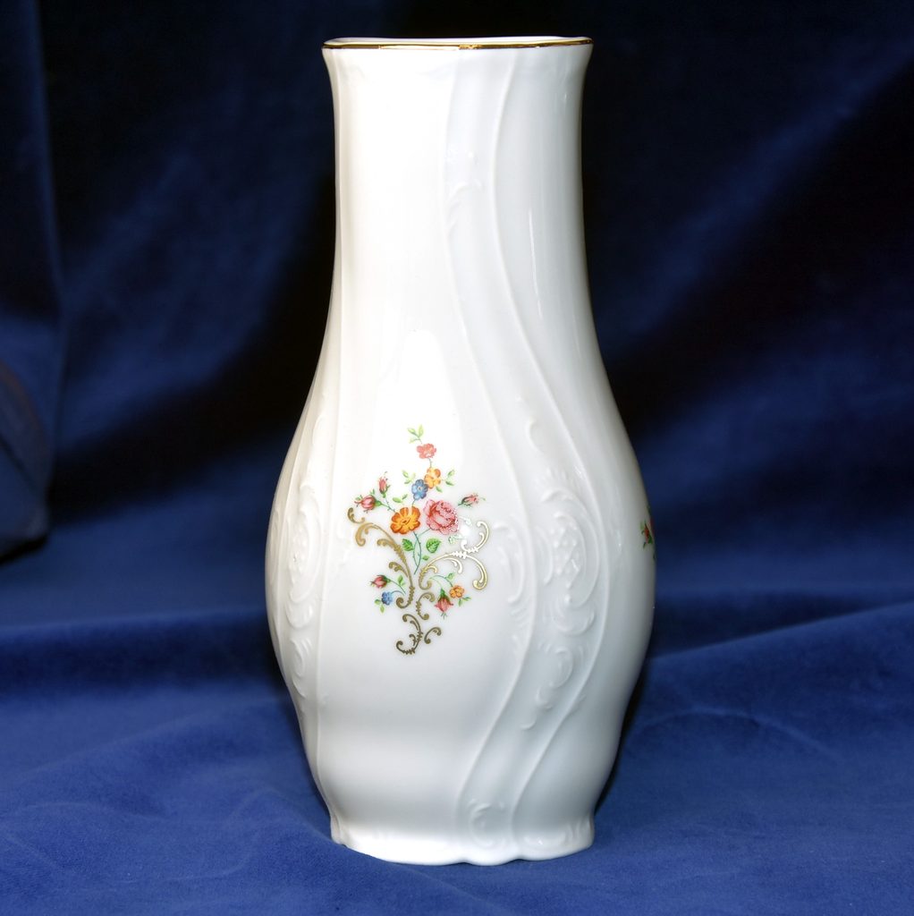 Váza 19 cm, Thun 1794, karlovarský porcelán, BERNADOTTE 7027011 -  BERNADOTTE 7027011 - Thun 1794, karlovarský porcelán, Podle vzoru a výrobců  - Dumporcelanu.cz - český a evropský porcelán, sklo, příbory