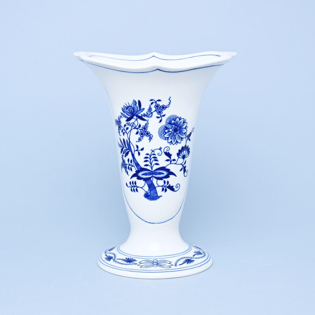 Váza 19 cm, Cibulák, originální z Dubí - Cibulák (Blue Onion pattern) -  Vázy a košíky - Cibulák, originální z Dubí, Podle vzoru a výrobců -  Dumporcelanu.cz - český a evropský porcelán, sklo, příbory
