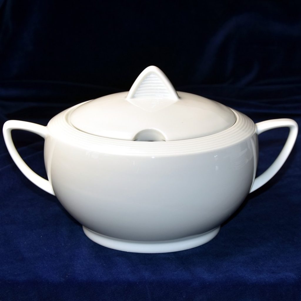 Soup bowl 2,7 l, Thun Calsbad porcelain - Thun 1794 - NEW: LEA white - Thun  Carlsbad porcelain, by Manufacturers or popular decors - Dumporcelanu.cz -  český a evropský porcelán, sklo, příbory
