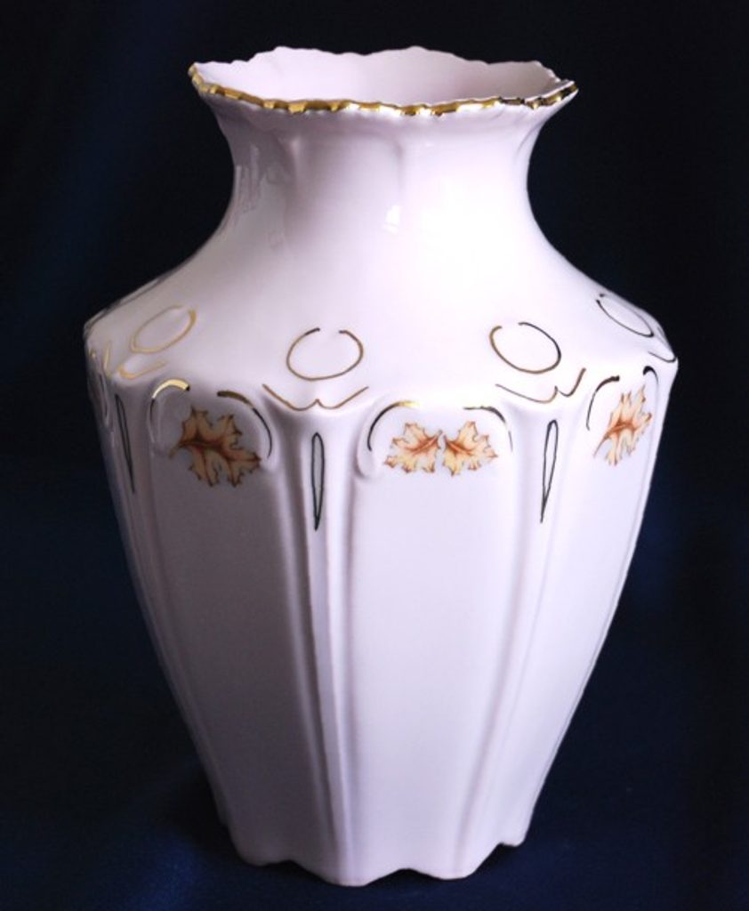 Váza velká 19,5 cm, Lenka 527, Růžový porcelán z Chodova - Růžový porcelán  - Podle vzoru a výrobců - - Dumporcelanu.cz - český a evropský porcelán,  sklo, příbory
