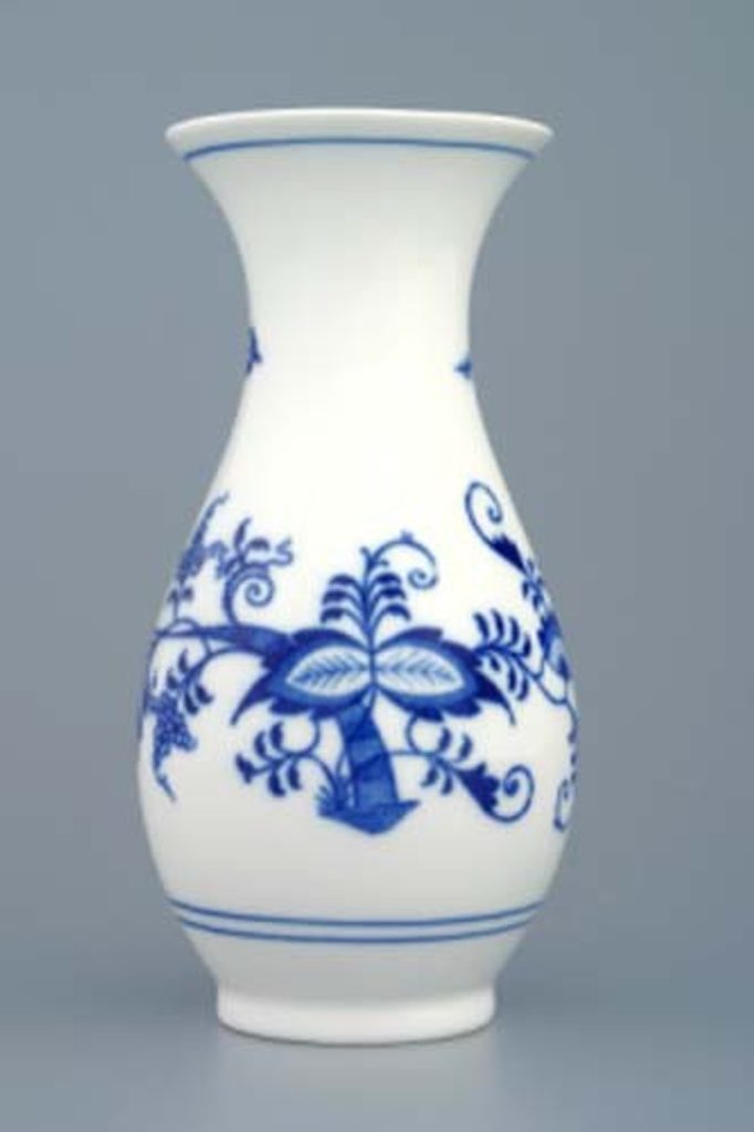 Váza 1210/1 16,5 cm, Cibulák, originální z Dubí - Cibulák (Blue Onion  pattern) - Vázy a košíky - Cibulák, originální z Dubí, Podle vzoru a  výrobců - Dumporcelanu.cz - český a evropský porcelán, sklo, příbory