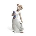 The Girl With A Teddy Bear - Am I Elegant?, 19 x 9 x 6 cm, NAO Porcelain Figures