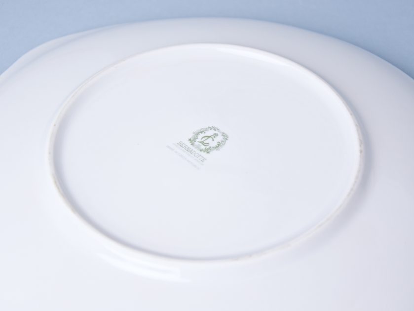 Frost no line: Cake plate 27 cm, Thun 1794 Carlsbad porcelain ...