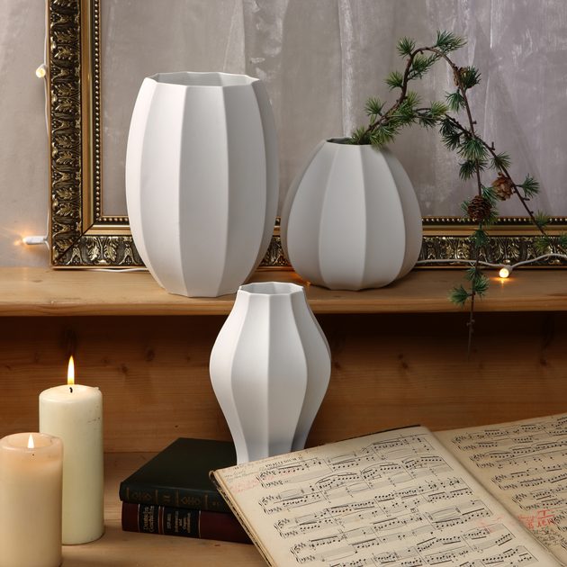 Vase 18,5 cm Concave, Biscuit china, Kaiser 1872, Goebel Goebel