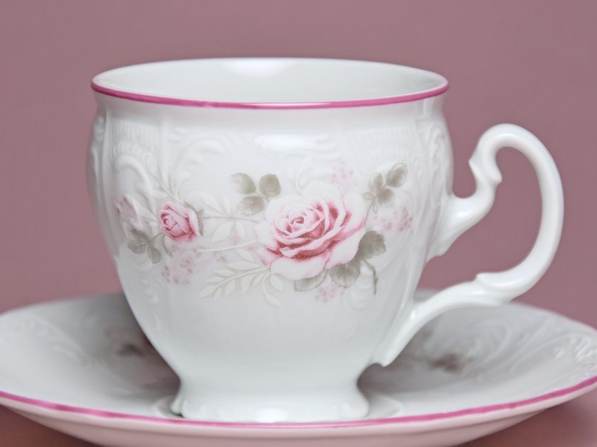 Pink line: Coffee pot 1,2 l, Carlsbad Porcelain, BERNADOTTE roses - Thun  1794 - BERNADOTTE roses + Gold or Pink line - Thun Carlsbad porcelain, by  Manufacturers or popular decors - Dumporcelanu.cz 