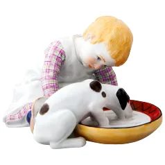 Dítě s pijícím pejskem 9 x 11 x 16 cm, figurky Míšeňský porcelán