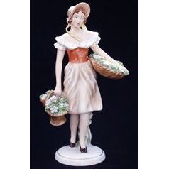 Gardener woman 13,5 x 11 x 26 cm, Porcelain Figures Duchcov